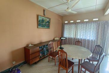 OUG/Taman United 2 Storey Bungalow High Hill Area