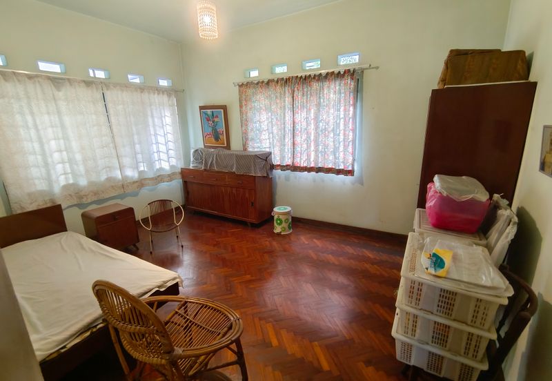 OUG/Taman United 2 Storey Bungalow High Hill Area