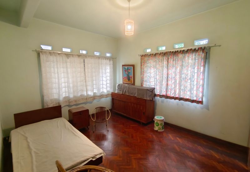 OUG/Taman United 2 Storey Bungalow High Hill Area