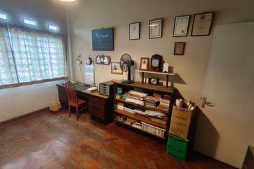 OUG/Taman United 2 Storey Bungalow High Hill Area