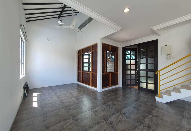 OUG/Taman United 3 Storey Semi D Facing Main Road For Rent