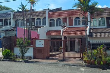 OUG/Happy Garden 2 Storey Terrace Lelong on 13/08/25