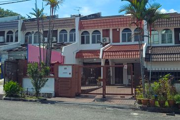 OUG/Happy Garden 2 Storey Terrace Lelong on 13/08/25