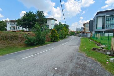 OUG/Taman Yarl Individual Bungalow Land For Sale