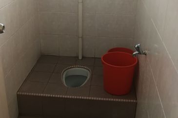 Oug 2 Storey Terrace Corner House For Rent