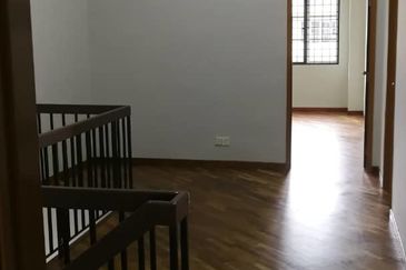 Oug/Happy Garden 2 Storey Gated Guarded Terrace House For Rent