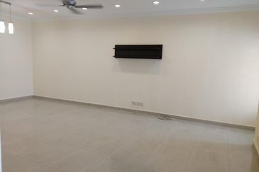 Oug/Happy Garden 2 Storey Gated Guarded Terrace House For Rent