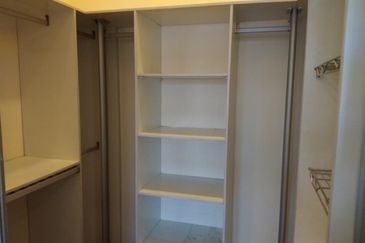 Oug/Happy Garden 2 Storey Gated Guarded Terrace House For Rent