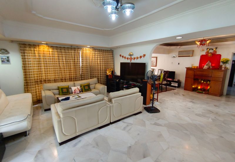 Oug 2 Storey Bungalow at peaceful environment for Sale