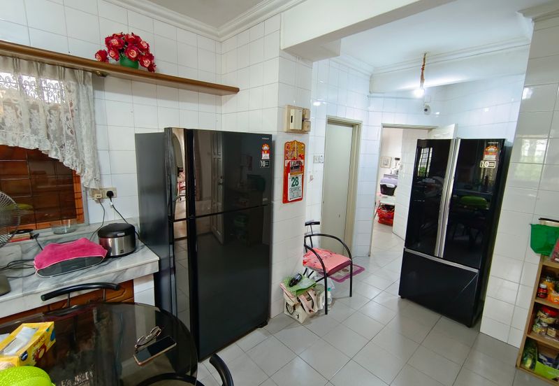 Oug 2 Storey Bungalow at peaceful environment for Sale