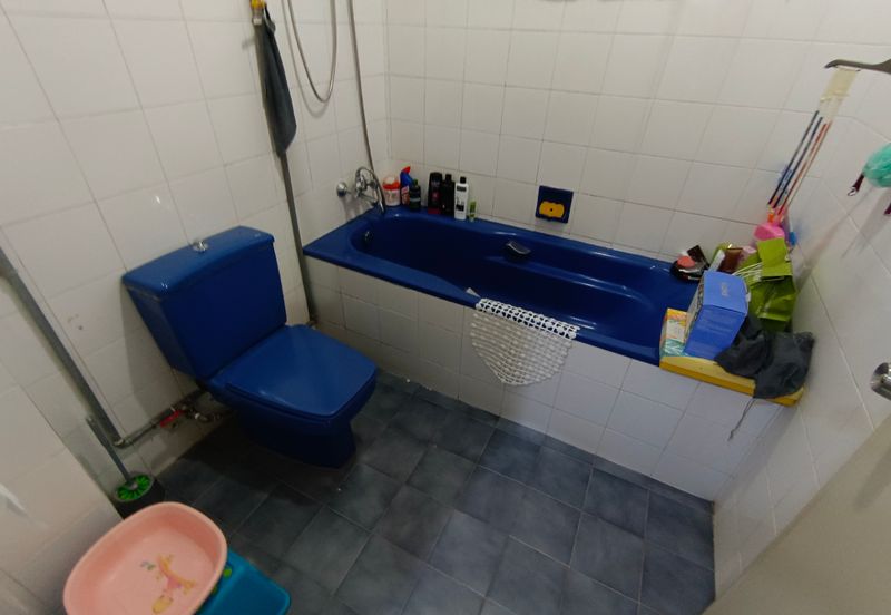 Oug 2 Storey Bungalow at peaceful environment for Sale