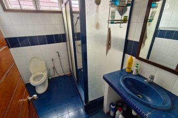 Oug 2 Storey Semi D For Sale