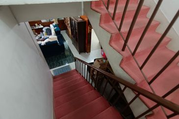 Oug 2 Storey Semi D For Sale