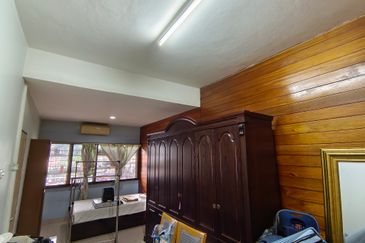 Oug 2 Storey Semi D For Sale