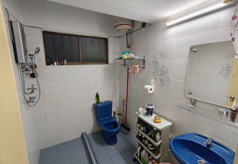 Oug 2 Storey Bungalow High Hill Area for Sale