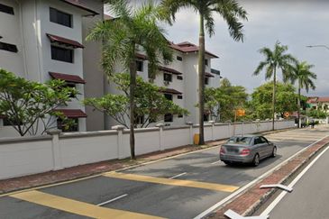 PETALING JAYA COMMERCIAL CITY