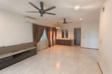 Oug/Happy Garden New 4.5 Storey Terrace House With Lift For Sale