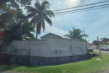 OUG 2 Storey Corner Bungalow Suitable for Business Usage