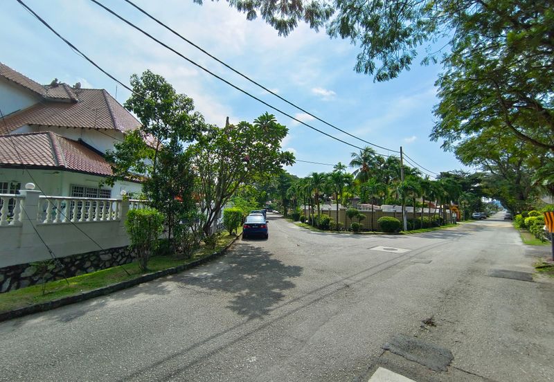 OUG 2 Storey Corner Bungalow Suitable for Business Usage