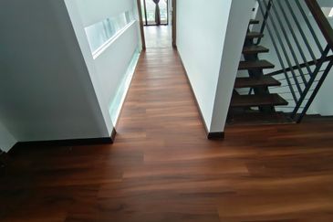 OUG 3 Storey Bungalow For Sale