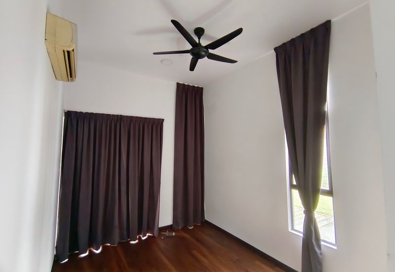 OUG 3 Storey Bungalow For Sale