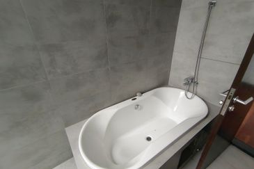 OUG 3 Storey Bungalow For Sale