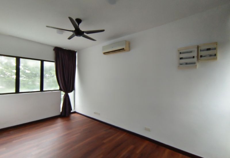 OUG 3 Storey Bungalow For Sale