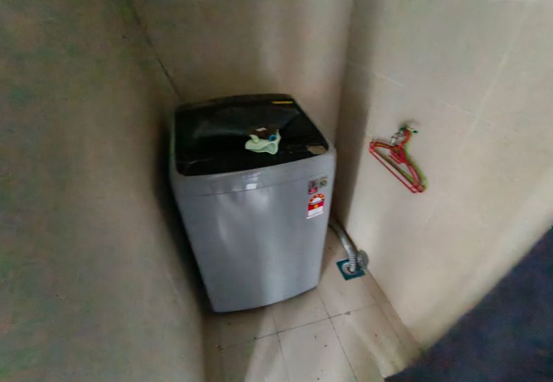 OUG 3 Storey Bungalow Partial Furnished For Rent