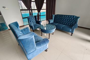 OUG 3 Storey Bungalow Partial Furnished For Rent