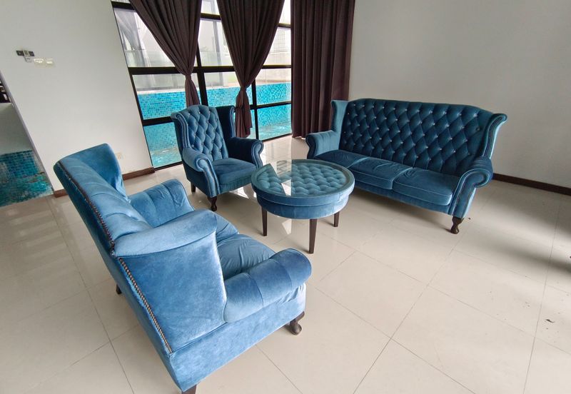 OUG 3 Storey Bungalow Partial Furnished For Rent