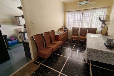 Oug/Taman United Renovated 2 Storey Bungalow High Hill Area for Sale