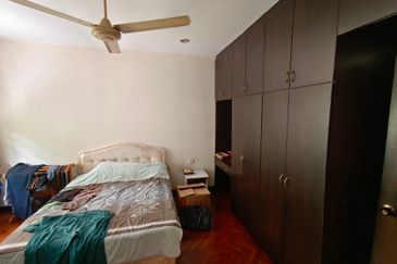 Oug/Taman United Renovated 2 Storey Bungalow High Hill Area for Sale