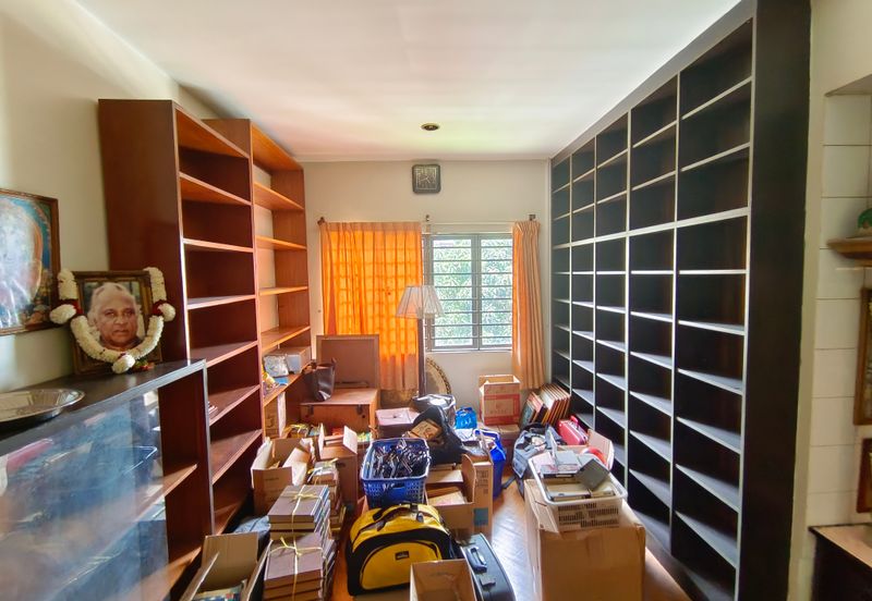 Oug/Taman United Renovated 2 Storey Bungalow High Hill Area for Sale