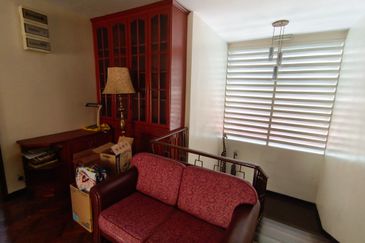 Oug/Taman United Renovated 2 Storey Bungalow High Hill Area for Sale
