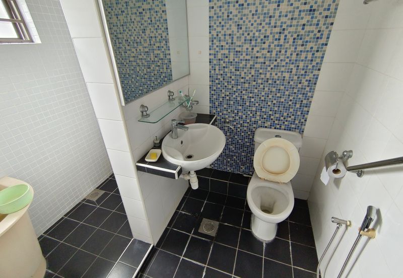 Oug/Taman United Renovated 2 Storey Bungalow High Hill Area for Sale