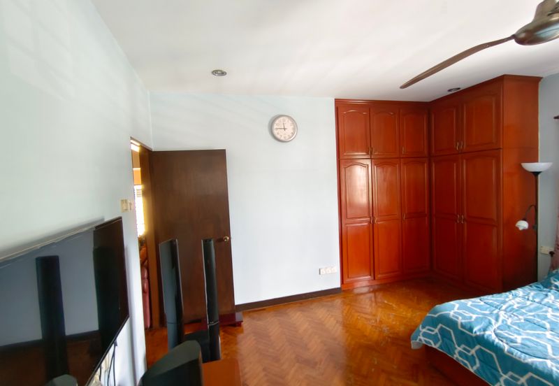 Oug/Taman United Renovated 2 Storey Bungalow High Hill Area for Sale