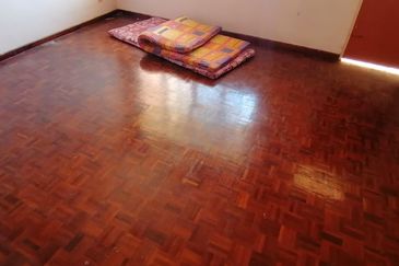 Oug 2 Storey Terrace House For Rent