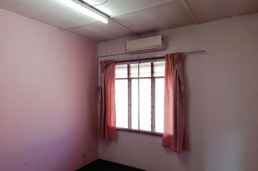 Oug 2 Storey Terrace House For Rent