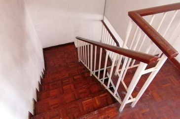 Oug 2 Storey Terrace House For Rent