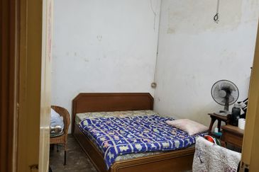 Oug/Happy Garden 1 Storey Terrace House For Sale