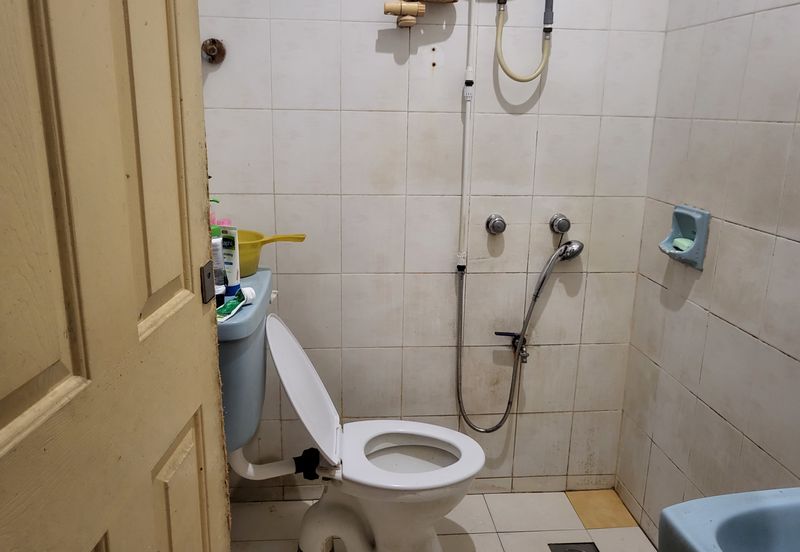 Oug/Happy Garden 1 Storey Terrace House For Sale