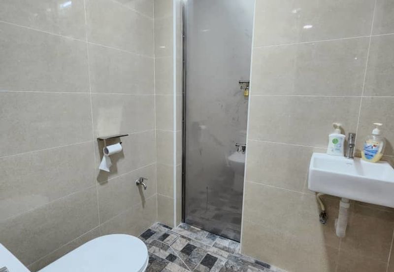 OUG/Happy Garden 1 Storey Full New Renovated House For Sale