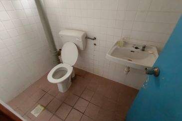 Sri Petaling Top Floor Office For Rent