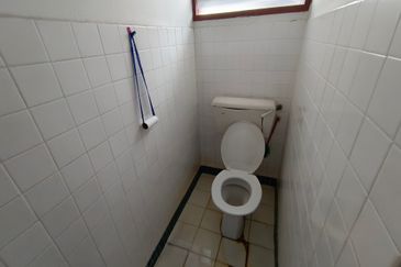 Sri Petaling Top Floor Office For Rent