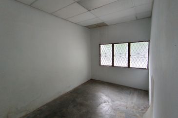 Sri Petaling Top Floor Office For Rent
