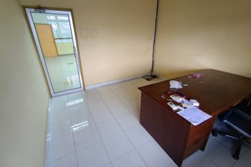 Sri Petaling Top Floor Office For Rent