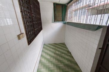 OUG/Happy Garden Freehold 2 Storey Terrace House For Sale