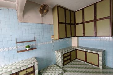 OUG/Happy Garden Freehold 2 Storey Terrace House For Sale