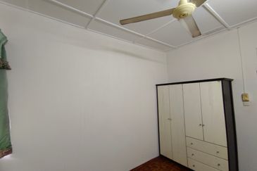 OUG/Happy Garden Freehold 2 Storey Terrace House For Sale