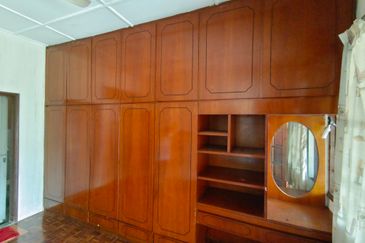 OUG/Happy Garden Freehold 2 Storey Terrace House For Sale